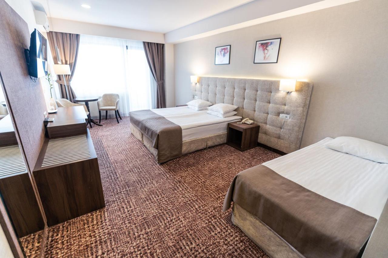 Grand Hotel Belvedere Брашов Экстерьер фото