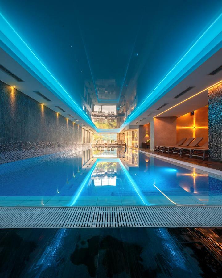 Grand Hotel Belvedere Брашов Экстерьер фото